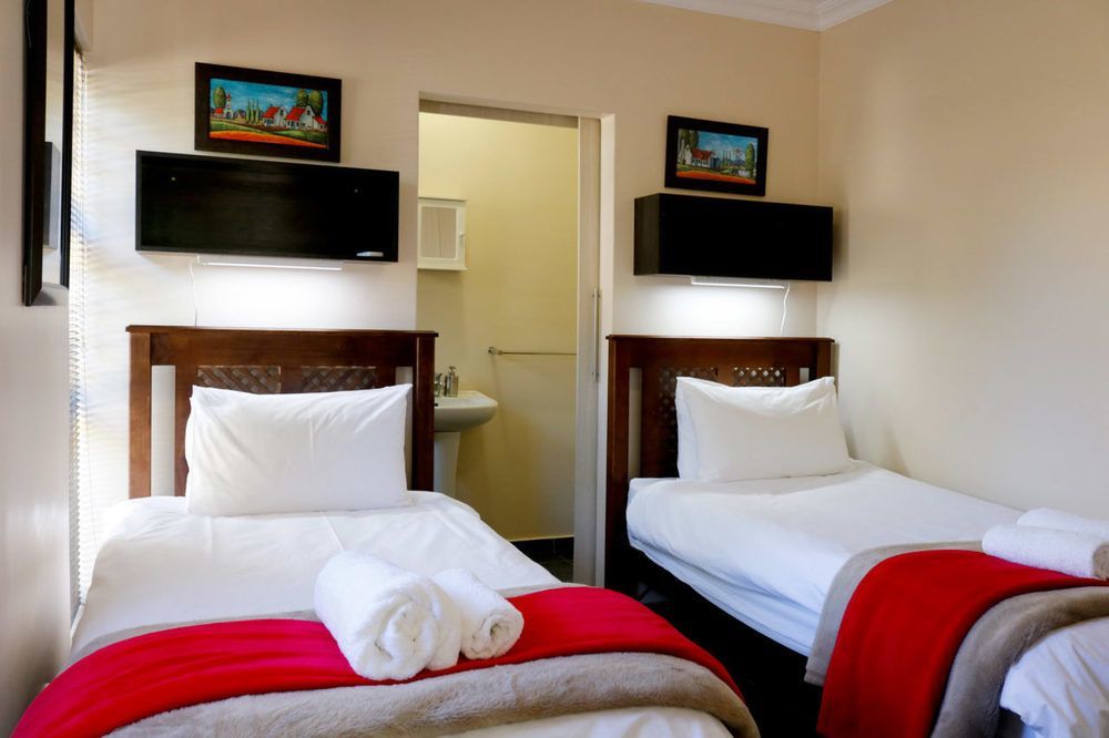 A Little Guesthouse บลูมฟอนเทน ภายนอก รูปภาพ