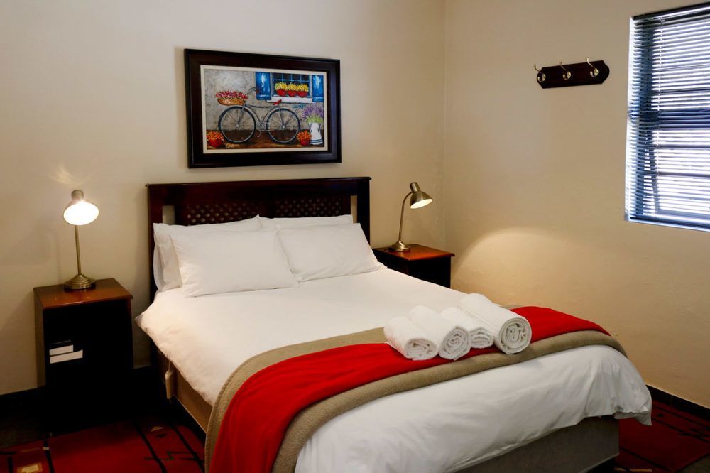 A Little Guesthouse บลูมฟอนเทน ภายนอก รูปภาพ