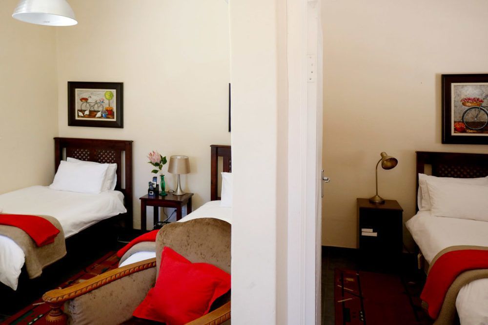 A Little Guesthouse บลูมฟอนเทน ภายนอก รูปภาพ