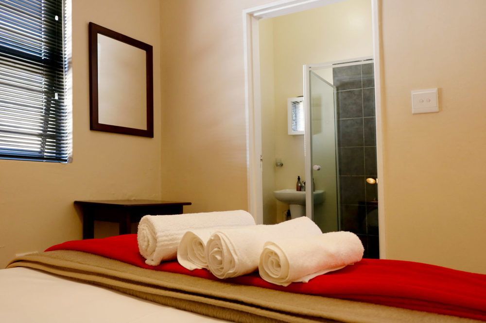 A Little Guesthouse บลูมฟอนเทน ภายนอก รูปภาพ