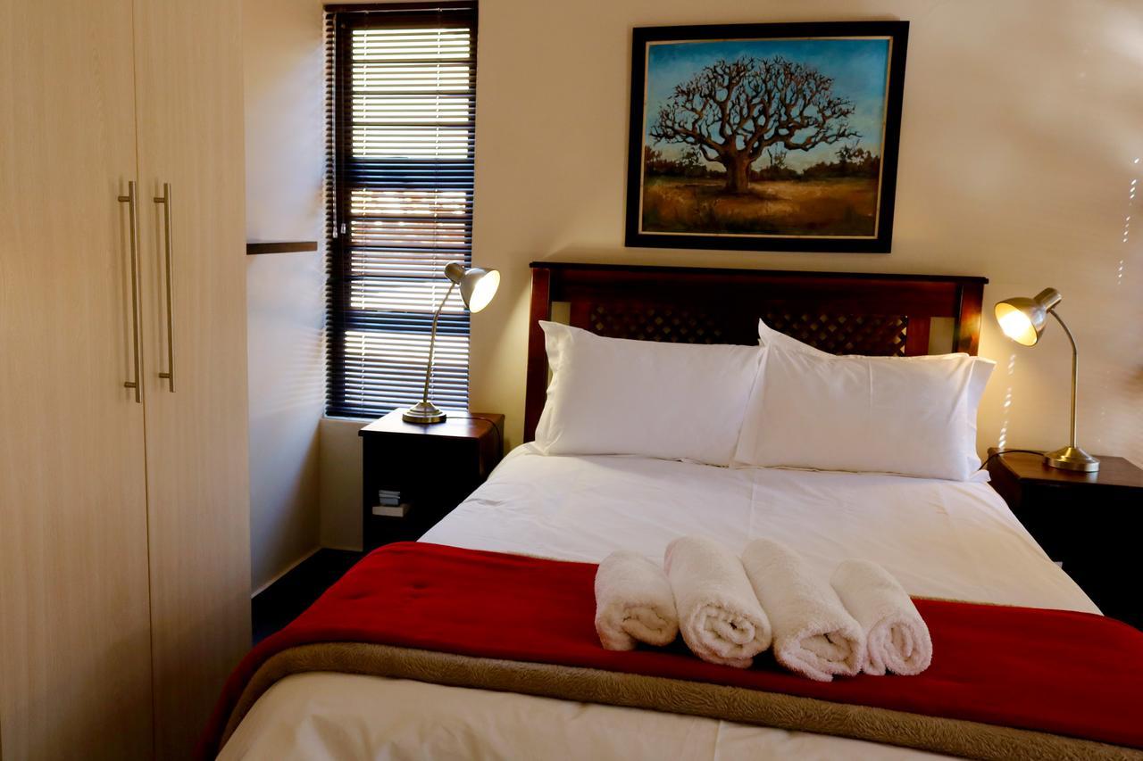 A Little Guesthouse บลูมฟอนเทน ภายนอก รูปภาพ